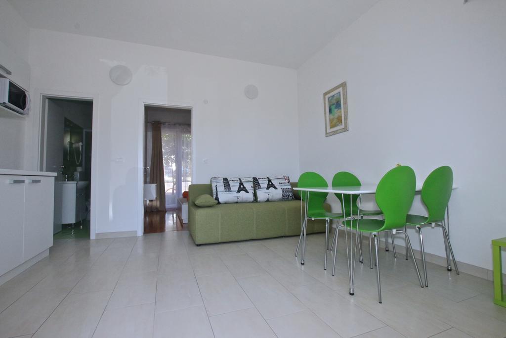 Solaria Apartments Пореч Екстер'єр фото